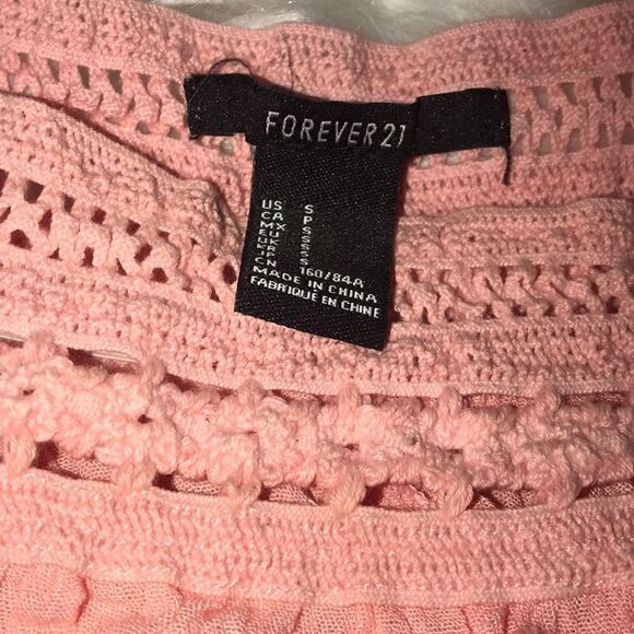 ✨Forever 21 Crochet Off The Shoulder Top✨ - Picture 3 of 3